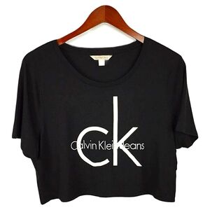Calvin Klein Crop Top